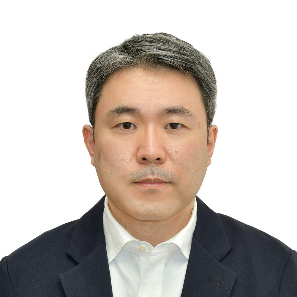 Kenichiro Seki (1)